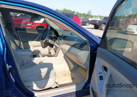 2007 Toyota Camry Le z USA, uszkodzony, nr VIN 4T1BE46K17U026065